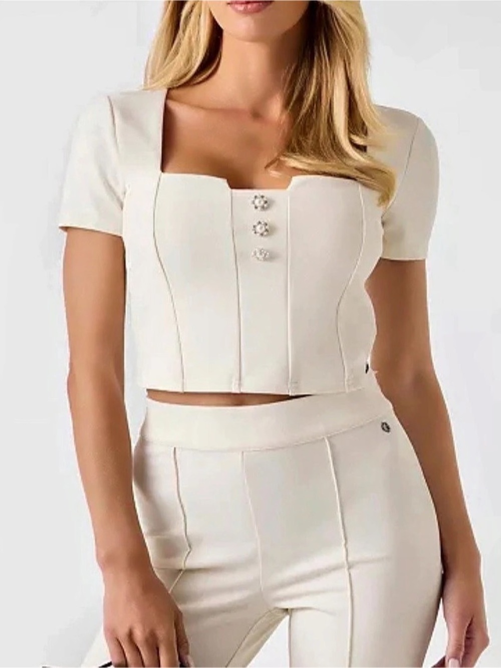 GUESS Women's Short-Sleeve Square Neck Evelina Top Pearl white size S